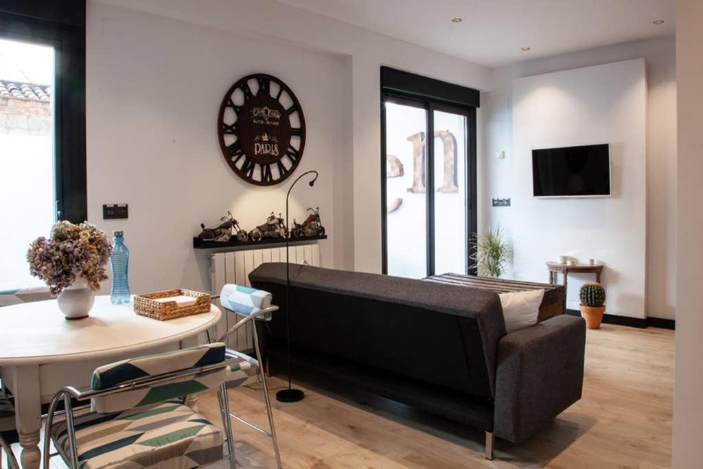 Loft Mon Apartment Zaragoza Luaran gambar