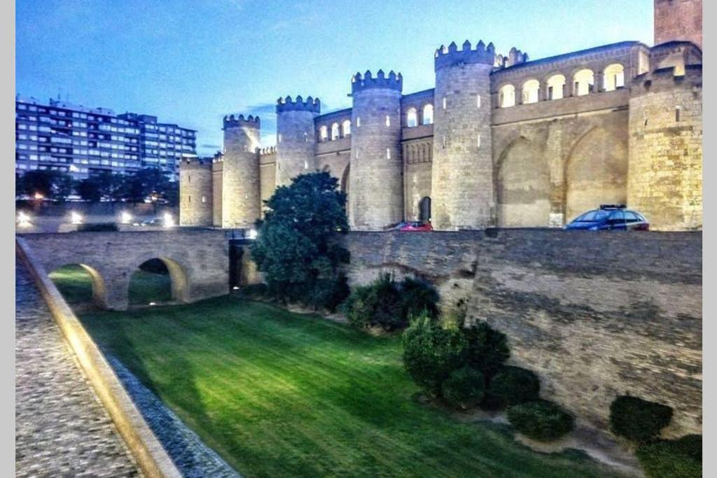 Loft Mon Apartment Zaragoza Luaran gambar