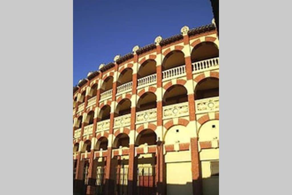 Loft Mon Apartment Zaragoza Luaran gambar